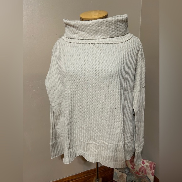 Free People NWT Juicy Long Sleeve Waffle Knit Thermal Shirt S Color: Stone Cold - Picture 1 of 8